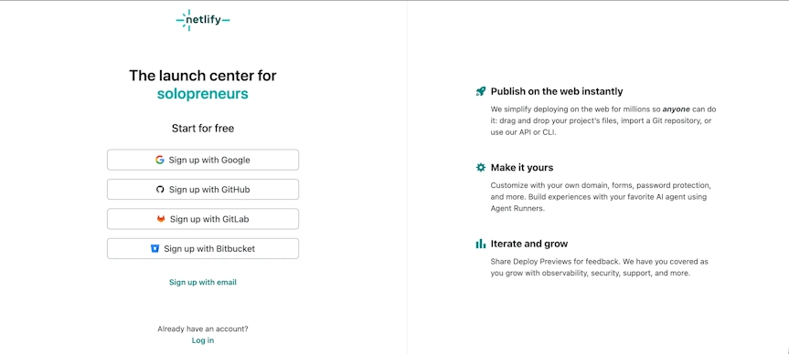 Netlifyのサインアップ画面。Google・GitHub・GitLab・Bitbucketのアカウントやメールアドレスで登録できる