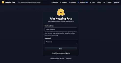 Hugging Faceの新規登録フォームに入力する画面
