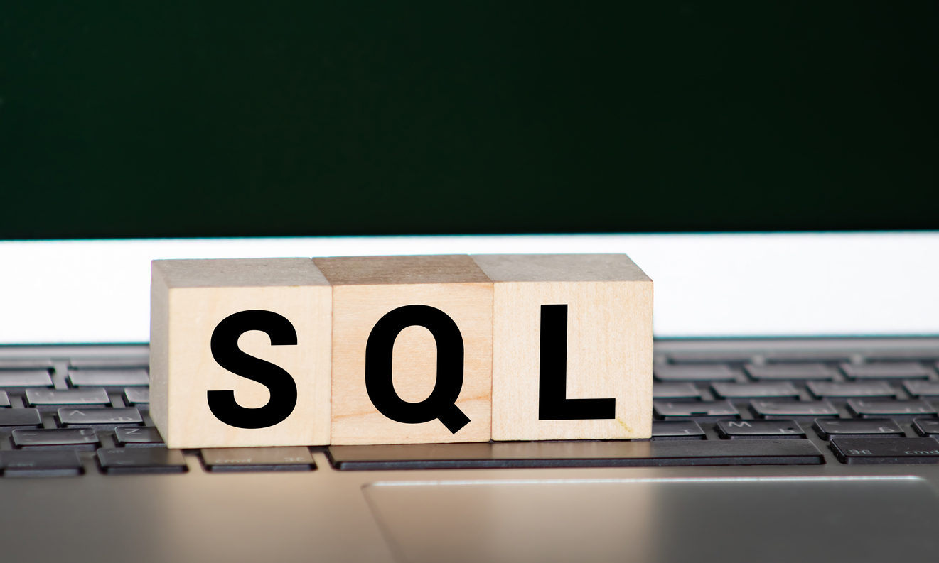【SQL解説】between演算子で抽出する範囲を指定する